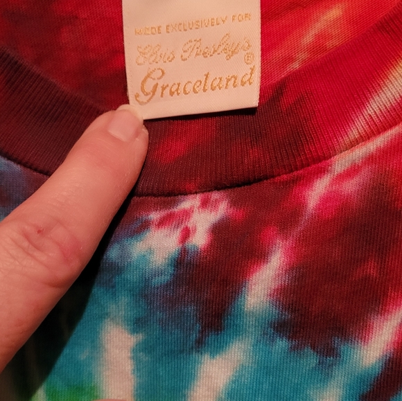2 Vintage Exclusive Elvis Graceland T-Shirts sz Lg and Sm - Picture 2 of 6
